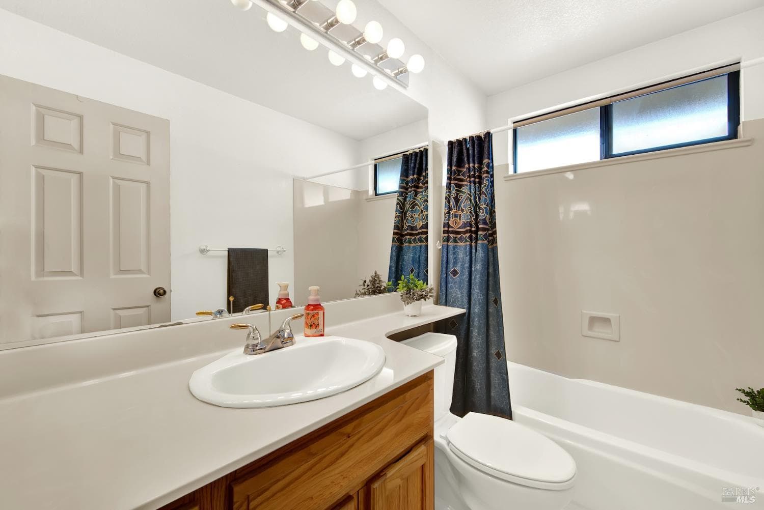 2405 Topgallant Court thumbnail 38