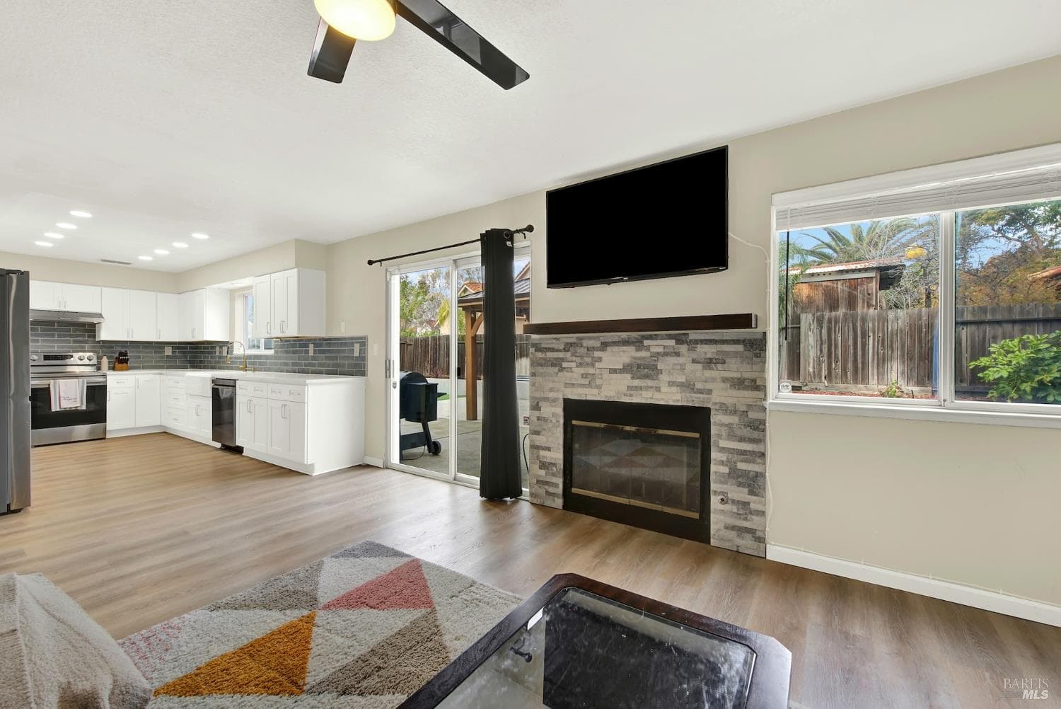 1106 Charter Lane thumbnail 17