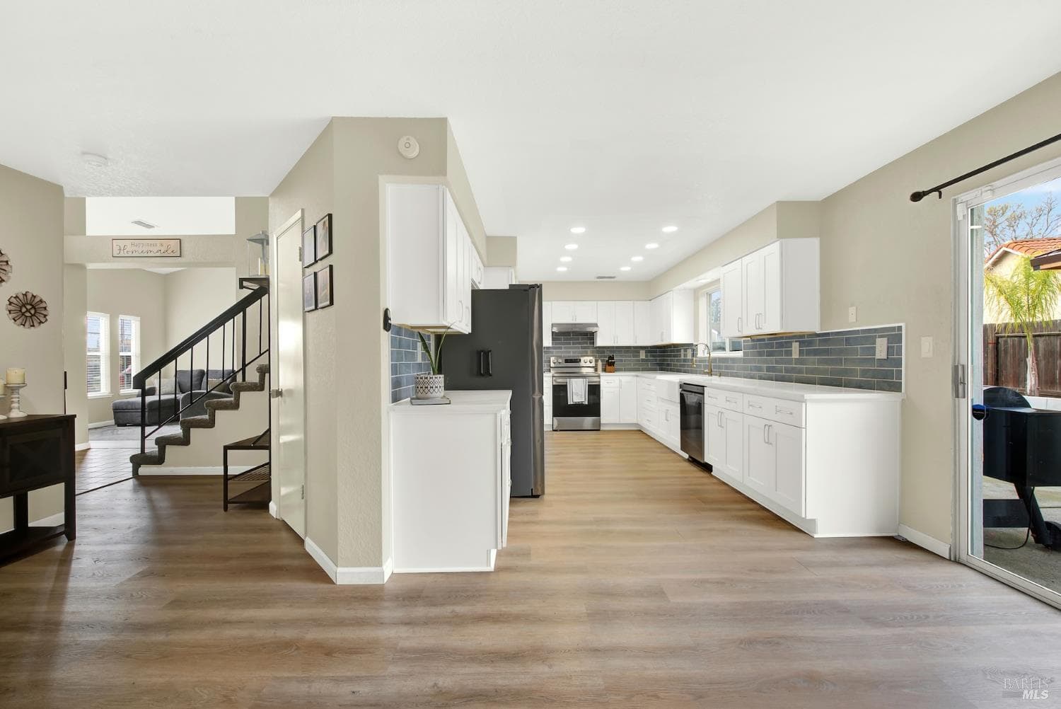 1106 Charter Lane thumbnail 18