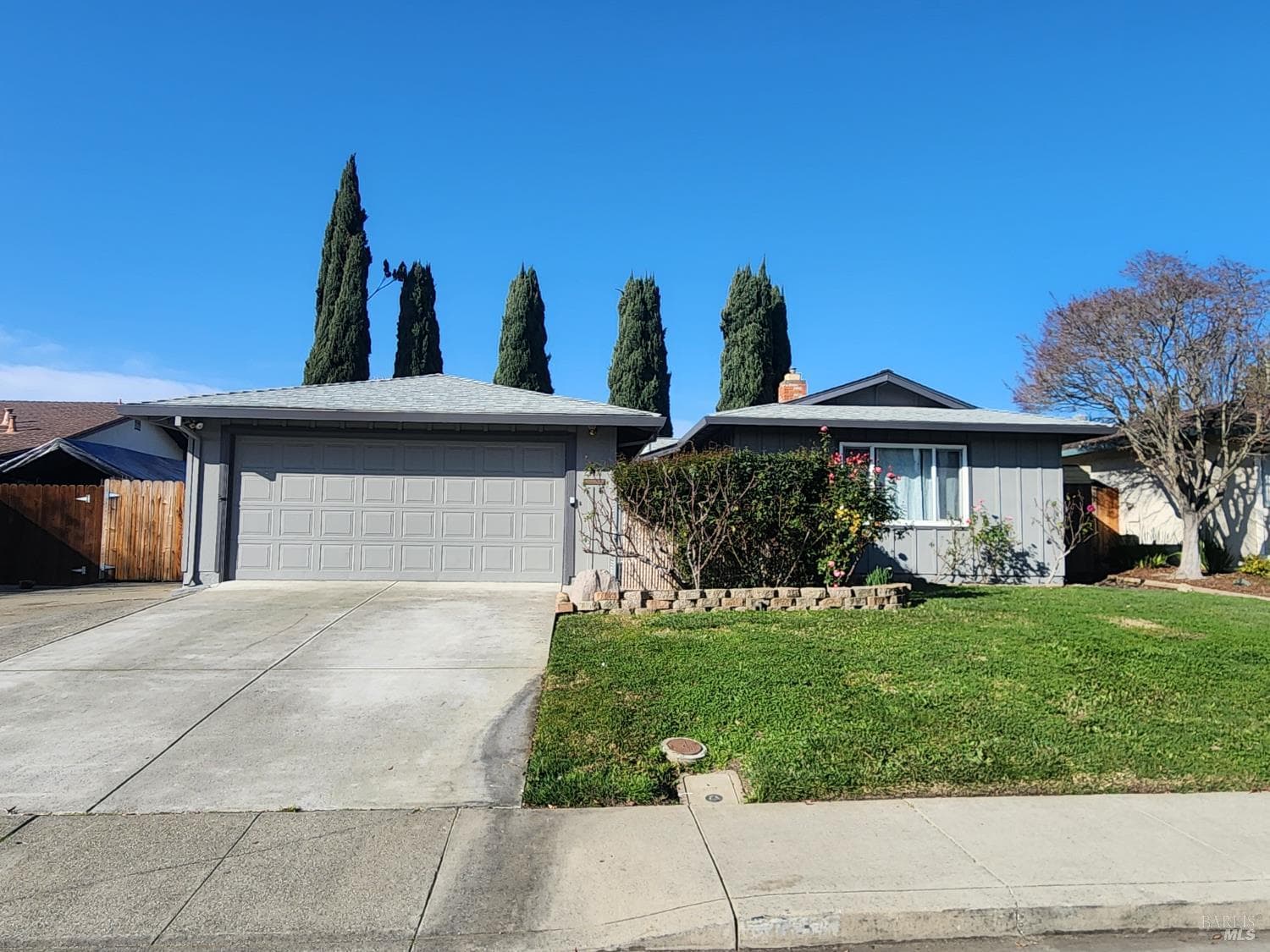 2731 Orchid Street — photo 1