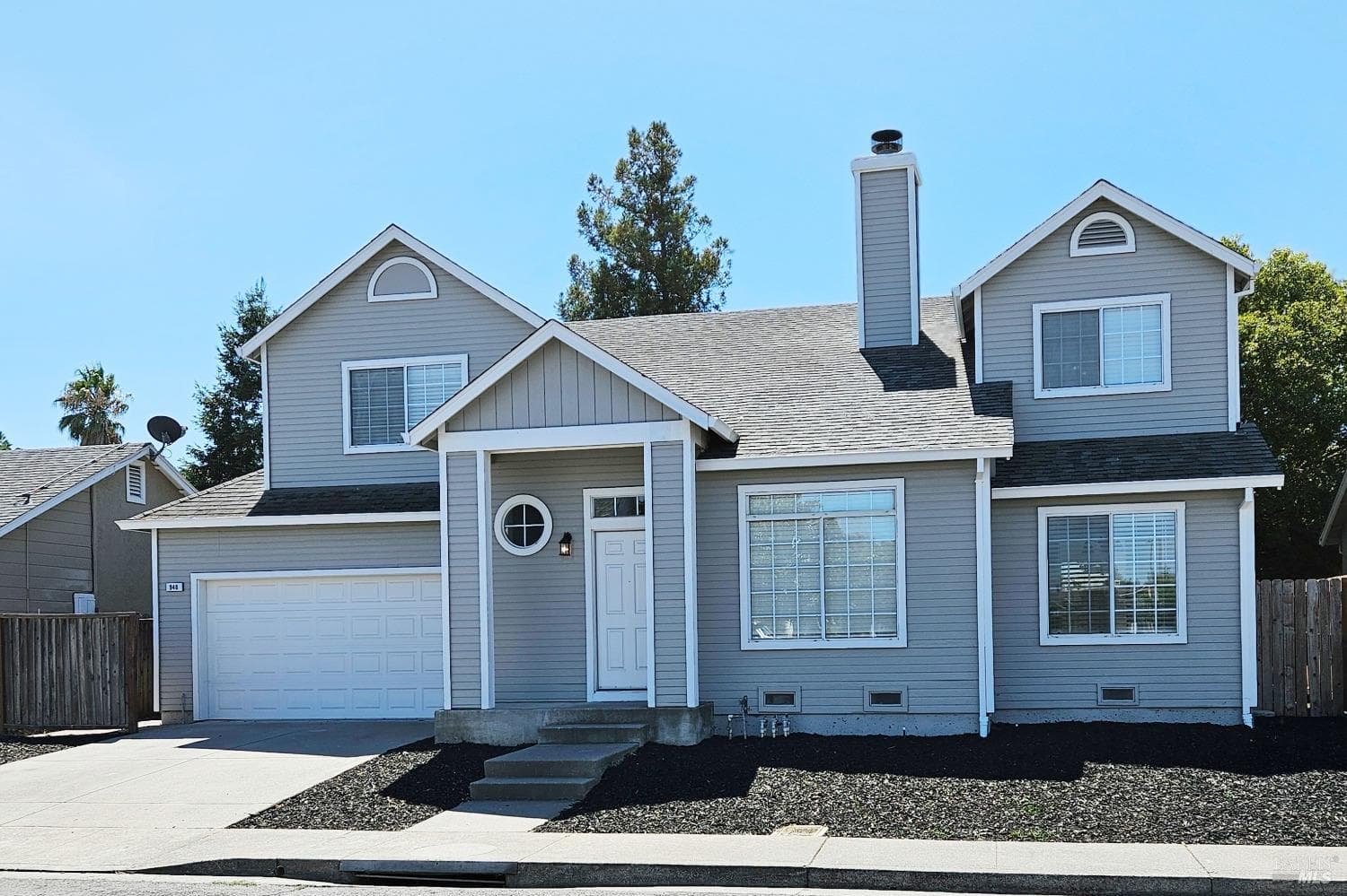 948 Shadywood Circle — photo 1