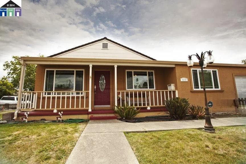2115 Teakwood Street — photo 1